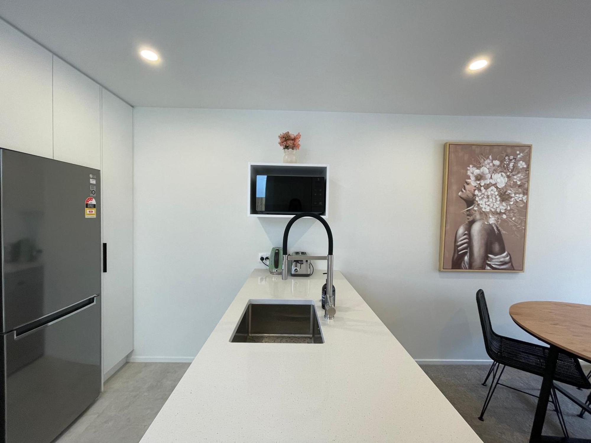 Luxury 2 Bedroom Townhouse Opposite Merivale Mall Κράισττσερτς Εξωτερικό φωτογραφία