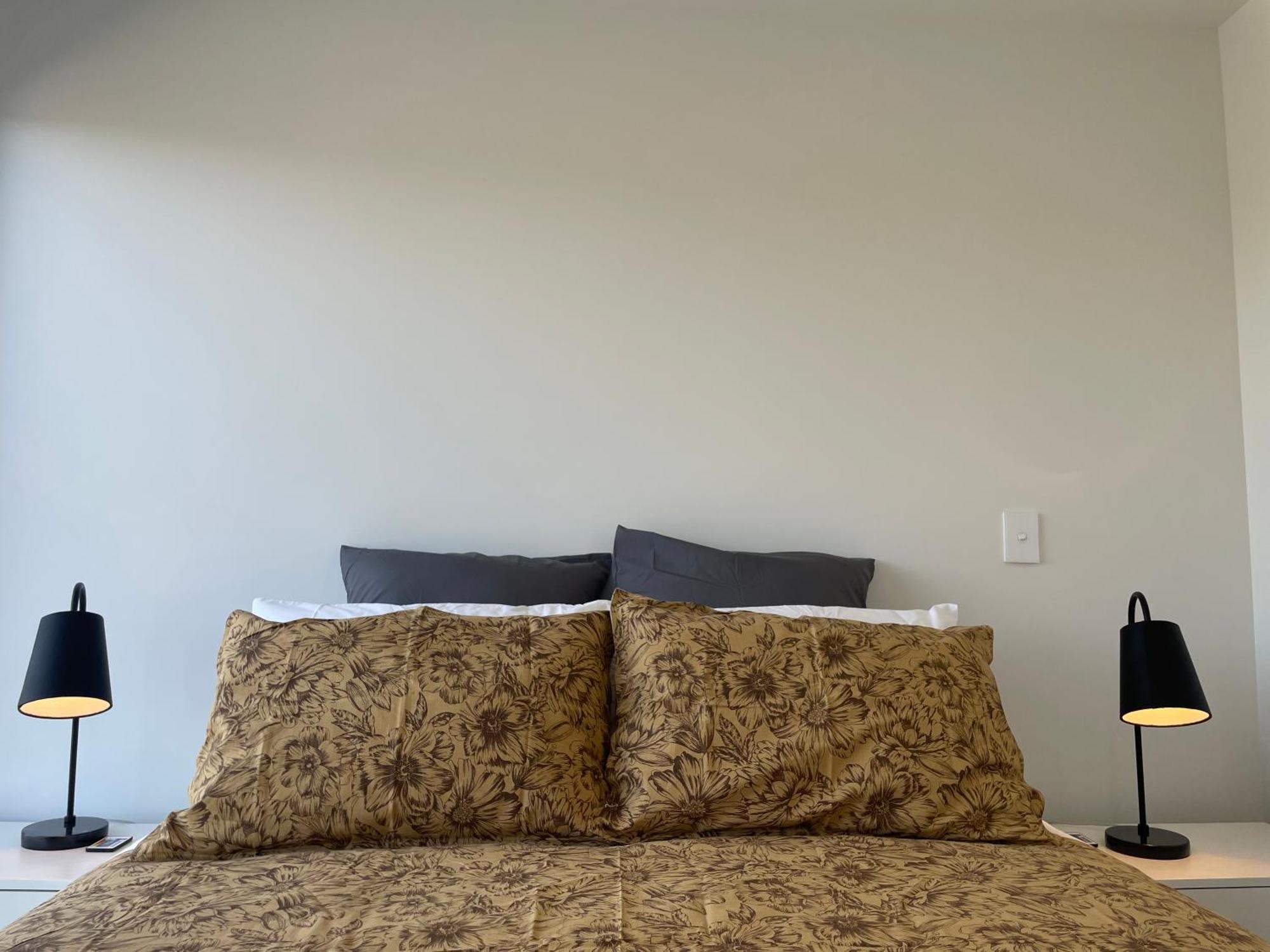 Luxury 2 Bedroom Townhouse Opposite Merivale Mall Κράισττσερτς Εξωτερικό φωτογραφία