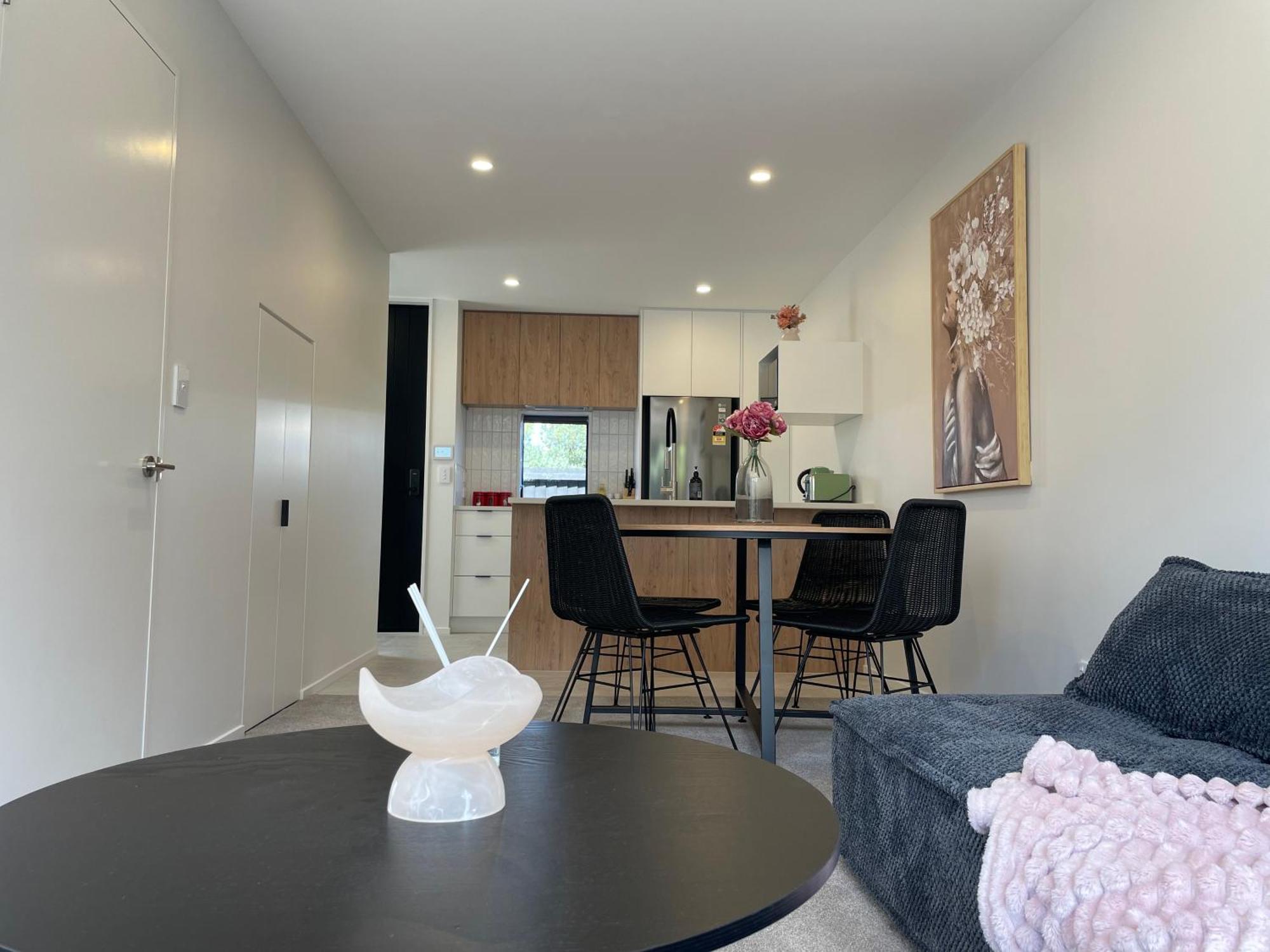 Luxury 2 Bedroom Townhouse Opposite Merivale Mall Κράισττσερτς Εξωτερικό φωτογραφία