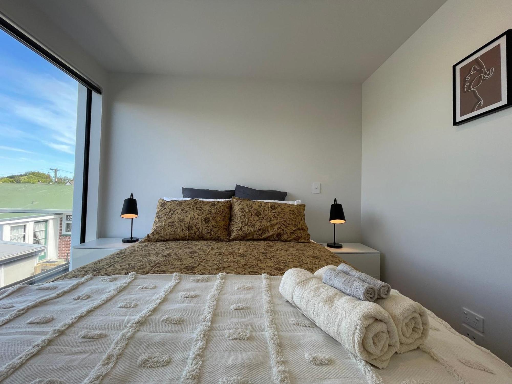 Luxury 2 Bedroom Townhouse Opposite Merivale Mall Κράισττσερτς Εξωτερικό φωτογραφία
